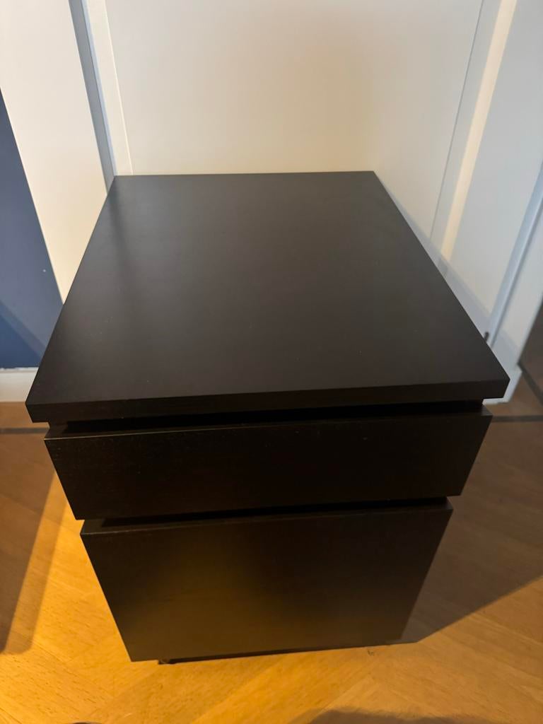 IKEA MALM ladekast op wielen - Zwart - Perfecte staat!, Huis en Inrichting, Kasten | Computermeubels, Zo goed als nieuw, Minder dan 70 cm