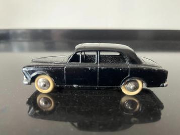 Dinky Toys #24B Peugeot 403 beschikbaar voor biedingen