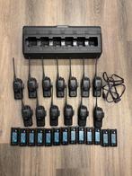 Kenwood TK3302 Portofoons + multilader, Gebruikt, Ophalen of Verzenden, Portofoon of Walkie-talkie, Met broekklem