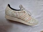 Puntgave witte Adidas Sleek sportschoenen mt  40.5, Kleding | Dames, Schoenen, Ophalen of Verzenden, Wit, Zo goed als nieuw, Adidas