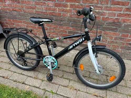 Mooie Btwin fiets 20” voor stoere jongen met 5 versnellingen, Fietsen en Brommers, Fietsen | Jongens, Gebruikt, 20 inch, Versnellingen