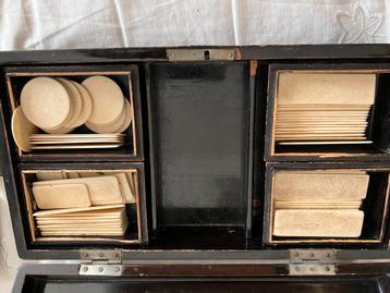 Antieke Japanse Mahjong Doos beschikbaar voor biedingen