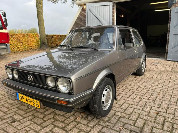 Volkswagen Golf 1.5 GX 1983 Grijs 123dkm NAP ZGAN, Auto's, Volkswagen, Particulier, Golf, Benzine, Hatchback, Handgeschakeld, Origineel Nederlands