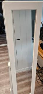 Mooie witte houten passpiegel op voet!, Huis en Inrichting, Woonaccessoires | Spiegels, Ophalen, Zo goed als nieuw