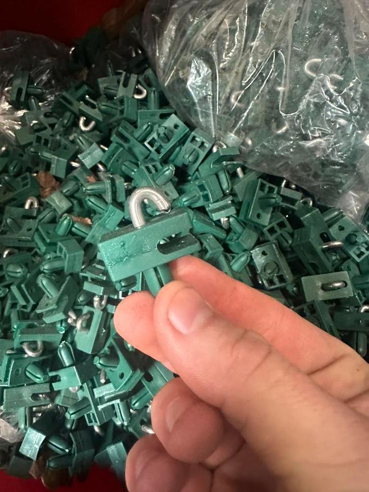 Spanstaafhouder Kunststof met gebogen stift – groen–€0,50 ps, Tuin en Terras, Tuinhekken en Hekwerk, Nieuw, IJzer, Ophalen