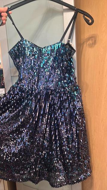 Jurk beschikbaar voor biedingen