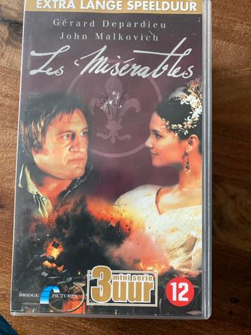 Les Misérables VHS - Gérard Depardieu 3 uur beschikbaar voor biedingen