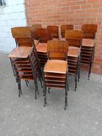 Vintage Schoolstoelen, Ophalen