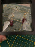 Garnet Druiven Set: Ketting, Oorbellen & Ring, Overige materialen, Hangers, Nieuw, Ophalen of Verzenden