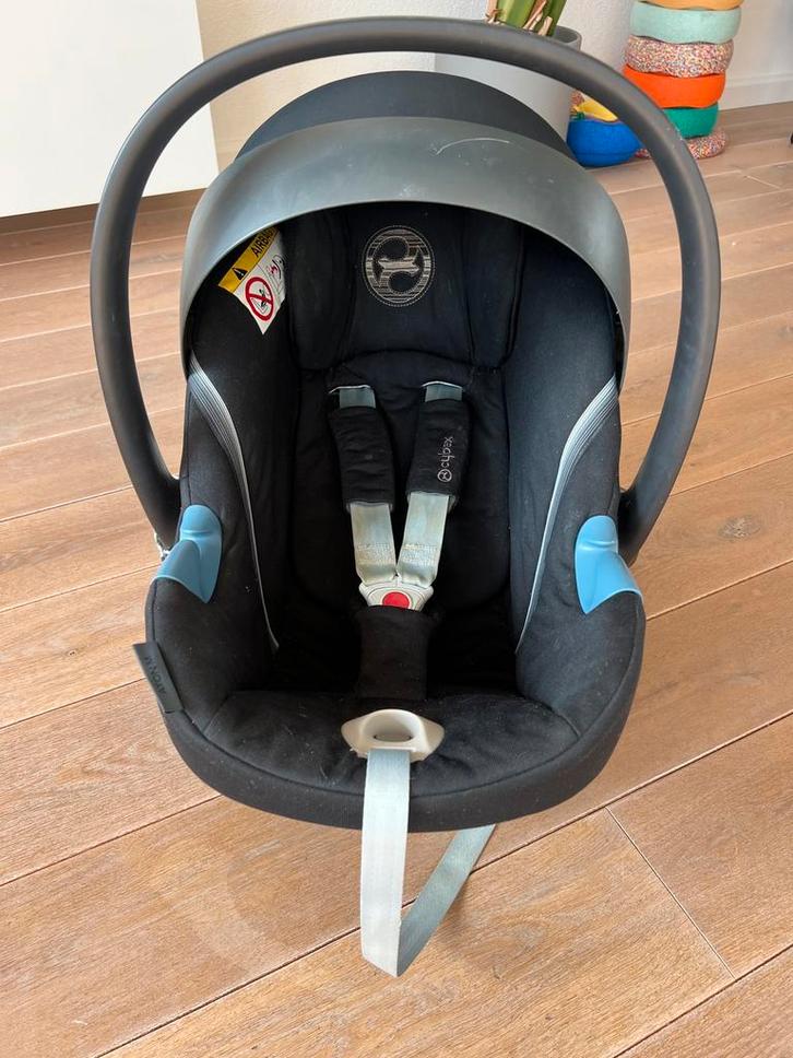 Cybex Aton + Sirona (2)autostoelen met Isofix base, Kinderen en Baby's, Autostoeltjes, Gebruikt, Maxi-Cosi, 0 t/m 18 kg, Isofix