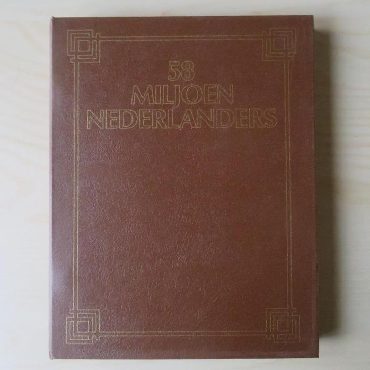 58 miljoen Nederlanders (bundel van 15 katernen), Boeken, Geschiedenis | Vaderland, Gelezen, 20e eeuw of later, Ophalen of Verzenden