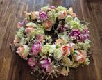 Kunstbloemen Krans - Rozen en meer, Ophalen of Verzenden, Zo goed als nieuw