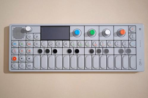 Teenage Engineering OP-1, Muziek en Instrumenten, Synthesizers, Gebruikt, Overige aantallen, Overige merken, Met midi-aansluiting