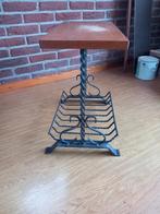 Vintage krantenbak met houten blad, Ophalen, Minder dan 45 cm, Minder dan 55 cm, Gebruikt