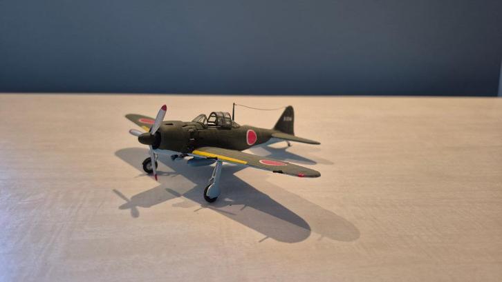 Plastic model van een Mitsubishi A6M Zero schaal 1/72 (M78), Verzamelen, Luchtvaart en Vliegtuigspotten, Gebruikt, Schaalmodel
