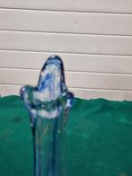 Vaasje blauw glas golvend, Huis en Inrichting, Woonaccessoires | Vazen, Ophalen of Verzenden