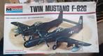 Monogram Twin Mustang F82G, Ophalen of Verzenden, Zo goed als nieuw, Groter dan 1:72, Overige merken