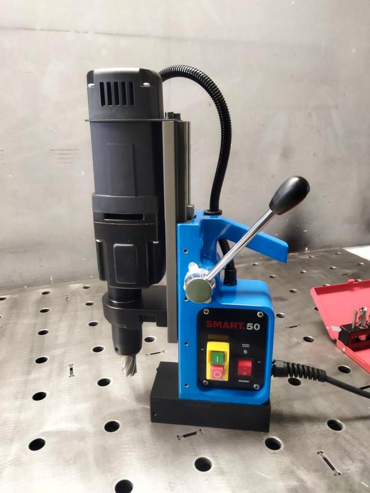 HBM Smart 50 magneetboormachine, Doe-het-zelf en Verbouw, Gereedschap | Boormachines, Nieuw, Boormachine, 600 watt of meer, Variabele snelheid