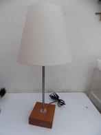 Lamp schemerlamp tafellamp moderne stijl met houten voet, Huis en Inrichting, Ophalen of Verzenden, Zo goed als nieuw, 50 tot 75 cm