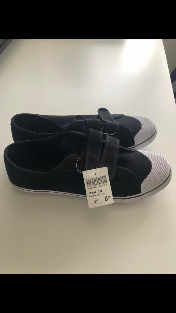 Gymschoenen, Kinderen en Baby's, Kinderkleding | Schoenen en Sokken, Ophalen, Nieuw, Jongen of Meisje, Sportschoenen