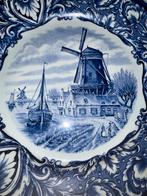 Delfts blauw bord molen boot, Antiek en Kunst, Ophalen of Verzenden