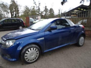 Opel Tigra Twintop bj 2006 105000 km 1.4 16v voor demontage. beschikbaar voor biedingen