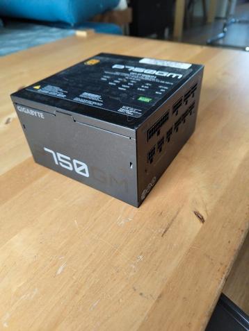 P750GM 750 watt voeding - ZONDER KABELS beschikbaar voor biedingen