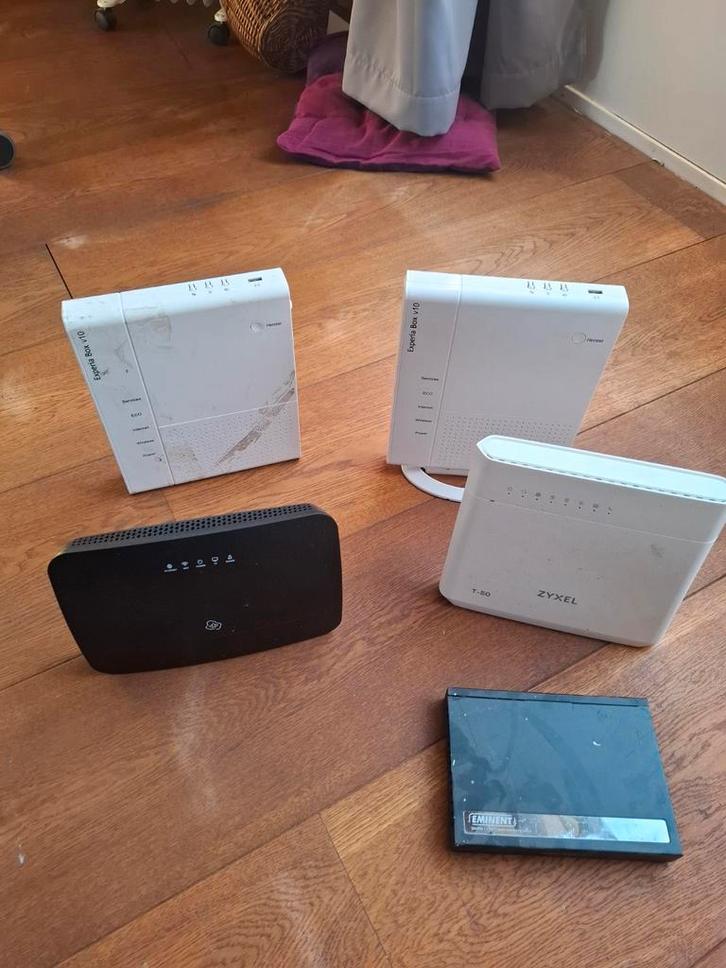 Routers en Switch - Diverse merken, Computers en Software, Routers en Modems, Gebruikt, Router, Ophalen