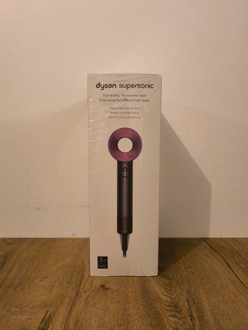 Dyson supersonic Nieuw  beschikbaar voor biedingen