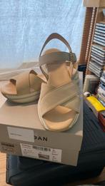 Hogan sandalen, poederkleurigof beige, maat 40, Ophalen of Verzenden, Zo goed als nieuw, Beige, Sandalen of Muiltjes