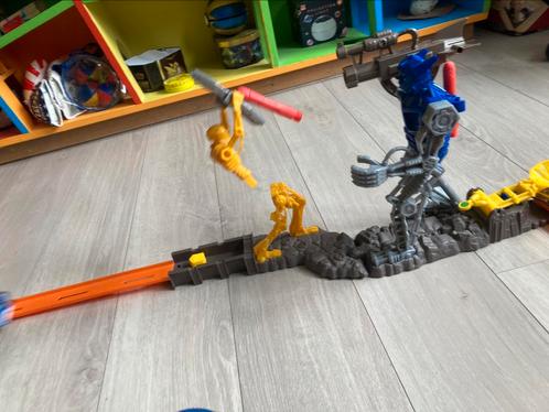 Hotwheels Trick tracks cyborg starter set met extra autotjes, Kinderen en Baby's, Speelgoed | Racebanen, Gebruikt, Racebaan, Handmatig