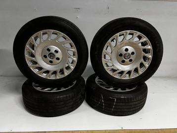Alfa Romeo Giulia Velgen met zomerbanden: 205/60R16 beschikbaar voor biedingen