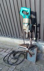 Boormachine standaard met boormachine, Doe-het-zelf en Verbouw, Gereedschap | Boormachines, Ophalen, Gebruikt, Boormachine