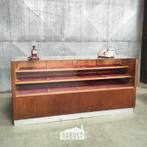 Vintage houten toonbank | Fourniturenkast | Paarse inleggers, 150 tot 200 cm, Vintage, Ophalen of Verzenden, Glas