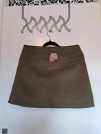Groene minirok van Nikkie mt 38, Maat 38/40 (M), Ophalen of Verzenden, Zo goed als nieuw, Boven de knie