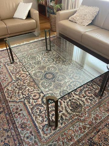 Glazen salontafel (design: Peter Ghyczy) beschikbaar voor biedingen