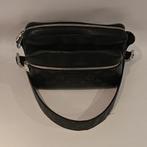 Louis Vuitton Outdoor Bag Mono 2020, Louis Vuitton, Gebruikt, Support@louisvuitton.com, 2 Rue du Pont Neuf
75001 Paris
France
