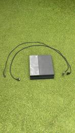 Ps4 me HDMI en een kabel om aante sluiten, Spelcomputers en Games, Spelcomputers | Sony PlayStation Portables | Accessoires, Ophalen