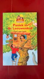 Paniek in de leeuwenkuil, Ophalen of Verzenden, Zo goed als nieuw