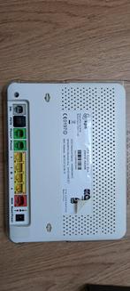 KPN Experia Box ZXV10 H220N Router met Modem, Ophalen of Verzenden, Gebruikt, Router met modem, KPN