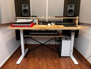 Verstelbaar Bureau Op Maat - Zo Goed Als Nieuw