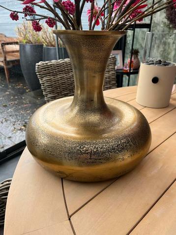Gouden Decoratieve Vaas beschikbaar voor biedingen