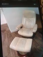 2 Creme Stressless Stoelen met Voetenbank - ZGAN, Ophalen of Verzenden, Zo goed als nieuw, 75 tot 100 cm, Modern