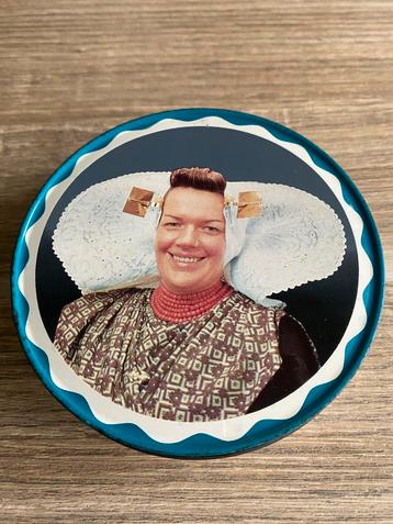 Vintage Blik beschikbaar voor biedingen