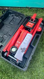 Carpoint Garagekrik Verrijdbaar 2000KG, Auto diversen, Krikken, Ophalen of Verzenden, Zo goed als nieuw, Hydraulisch, Garagekrik