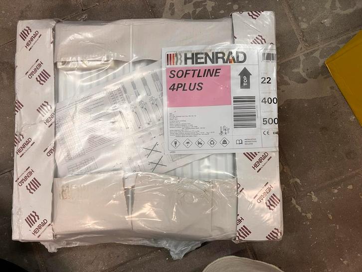 Henrad Softline 4 Plus paneelradiator – NIEUW, Doe-het-zelf en Verbouw, Verwarming en Radiatoren, Nieuw, Radiator, 200 tot 500 watt