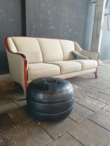 Zwarte Leren Vintage Poef beschikbaar voor biedingen