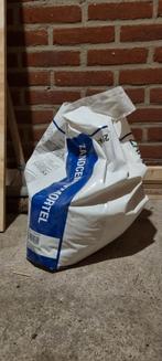 Zandcement mortel, Ophalen