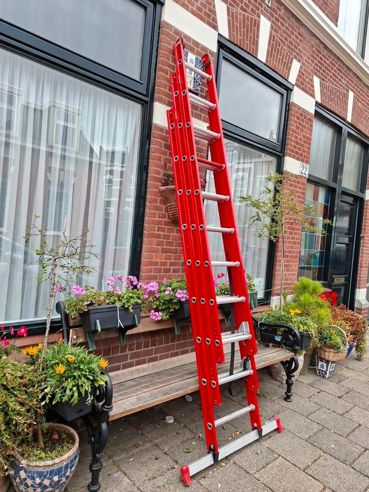 Altrex 3-delige ladder - Zo goed als nieuw!, Doe-het-zelf en Verbouw, Ladders en Trappen, Zo goed als nieuw, 4 meter of meer, Ophalen