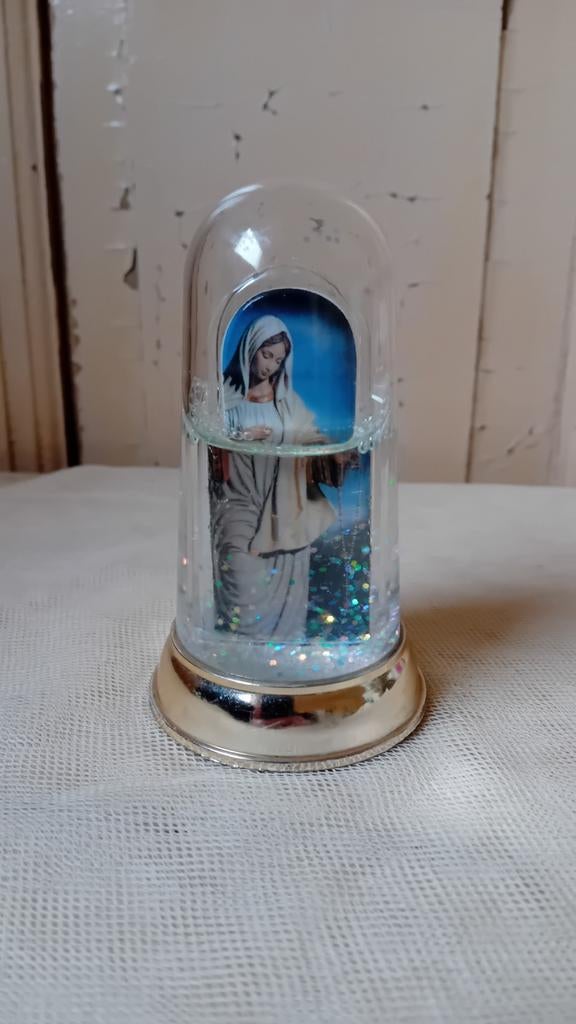 Schudbol Maria/Jezus, Verzenden